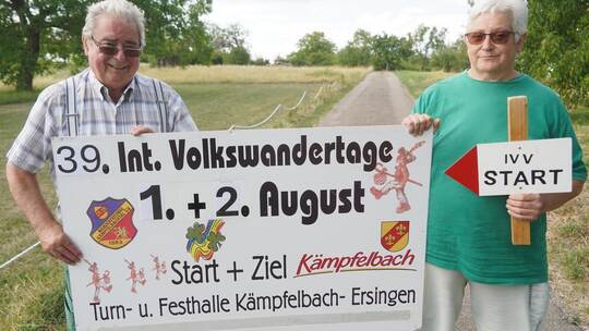 Günter und Martina Leonhard organisieren die internationalen Volkswandertage rund um Kämpfelbach. Damit sich die Teilnehmer zure
