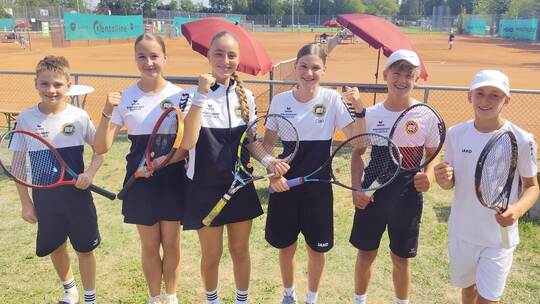 Mit Spaß und ganz viel Ehrgeiz: die jungen Tennis-Asse des 1. TC Neulingen (von links) Tom Keller, Annsophie Keller, Mira Jahn,