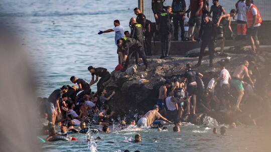 Migranten in Spanien-Exklave Ceuta Migranten in Spanien-Exklave Ceuta