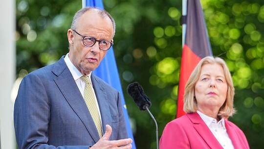 Debatte über Abschaffung der «Rente mit 63» Debatte über Abschaffung der «Rente mit 63»