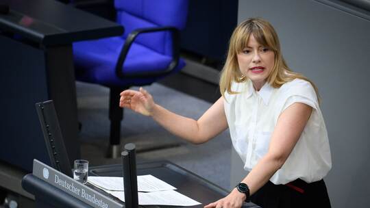 Clara Bünger Clara Bünger