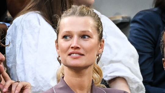 Model Toni Garrn Model Toni Garrn