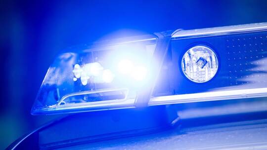 Polizei Blaulicht (Symbolbild) Polizei Blaulicht (Symbolbild)