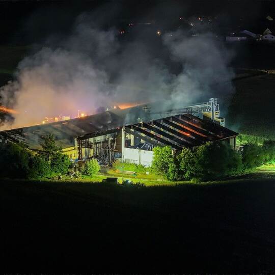 Schweine sterben bei Brand in Ried im Landkreis Aichach-Friedberg Schweine sterben bei Brand in Ried im Landkreis Aichach-Friedberg