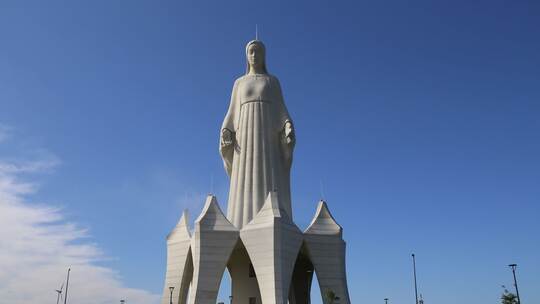 Gigantische Marienstatue in Polens Provinz