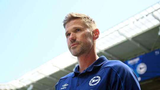 Karlsruher SC - Arminia Bielefeld Karlsruher SC - Arminia Bielefeld