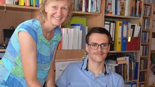 Sie sind ein starkes Team: Der Ötisheimer Paul Sämann und seine Studienbegleiterin Silvia Afschar meistern Herausforderungen im