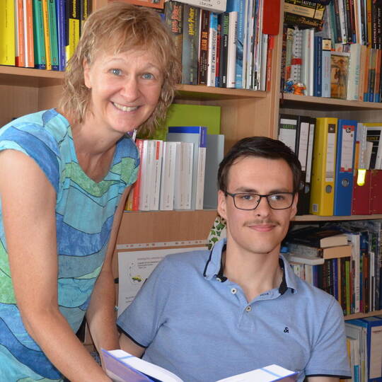 Sie sind ein starkes Team: Der Ötisheimer Paul Sämann und seine Studienbegleiterin Silvia Afschar meistern Herausforderungen im