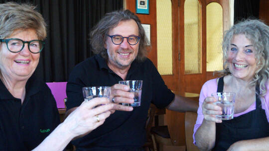 Gudrun Augustin-Eble (zweite Vorsitzende Förderverein), Oliver Köppe ( Vorsitzender Förderverein) und Anne von der Vring (Theate