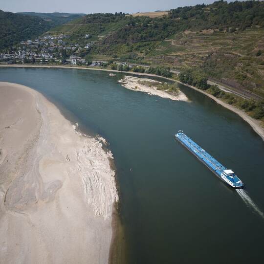 Niedrigwasser am Rhein