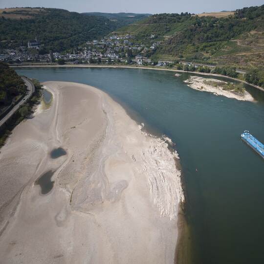 Niedrigwasser am Rhein