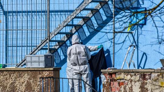 Frau stirbt nach Schüssen Frau stirbt nach Schüssen
