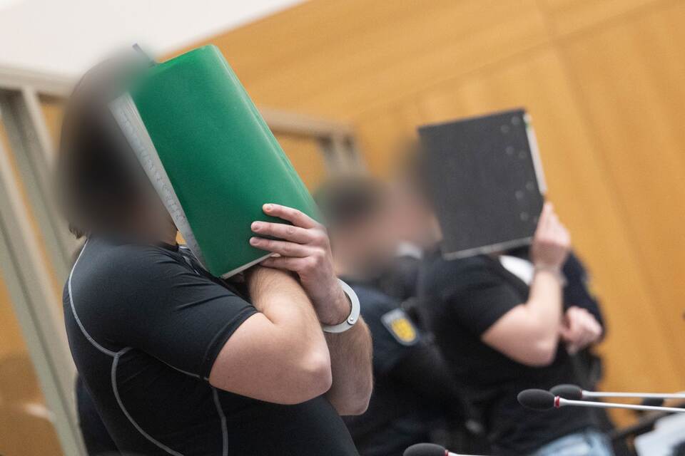 Staatsschutzverfahren gegen drei Ukrainer wegen Agententätigkeit Staatsschutzverfahren gegen drei Ukrainer wegen Agententätigkeit