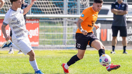 Der 1. CfR Pforzheim (im Bild Pedro Almeida Morais) empfängt in seinem ersten Heimspiel der neuen Saison den Regionalliga-Abstei