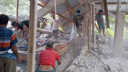 Erdbeben vor der Küste Indonesiens Erdbeben vor der Küste Indonesiens