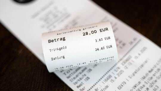 Rechnung in einem Restaurant Rechnung in einem Restaurant