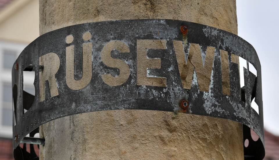 Gedenkstele für Pfarrer Oskar Brüsewitz Gedenkstele für Pfarrer Oskar Brüsewitz