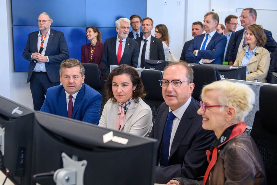 Eröffnung neues Technologiezentrum für Drohnensicherheit Eröffnung neues Technologiezentrum für Drohnensicherheit