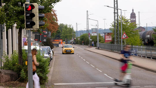 Güterstraße Ampel Scooter