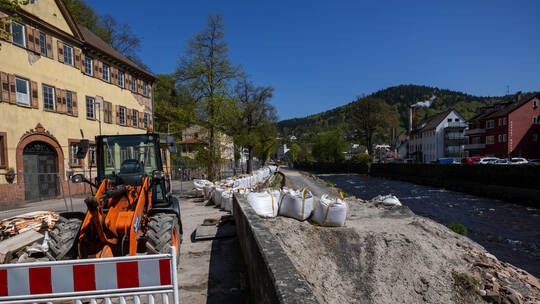 Neuenbürg Baustelle Wildbaderstraße Enz