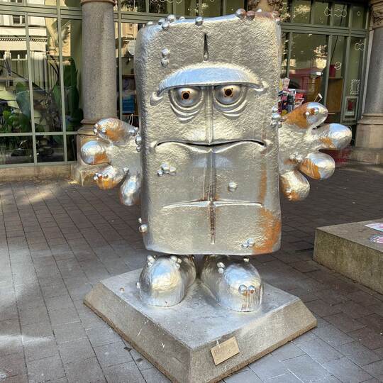 Sachbeschädigung an Kika-Figur Bernd das Brot