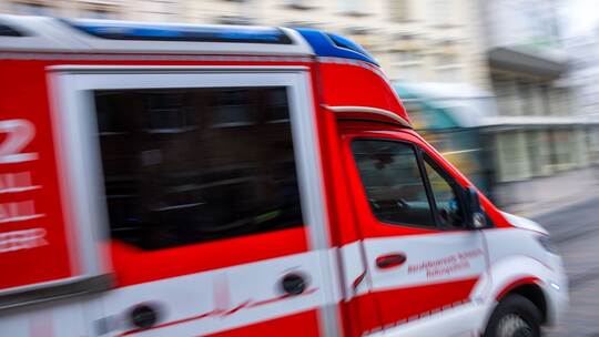 Notarzt im Blaulicht-Einsatz Notarzt im Blaulicht-Einsatz