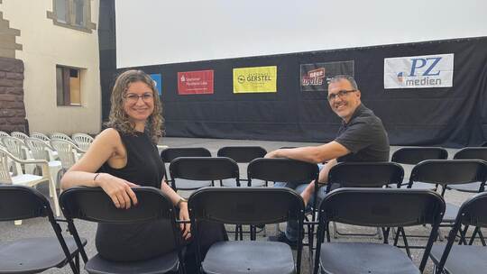 Immer mit Leidenschaft dabei: Melanie Denner und Paul Taube im Innenhof des Kulturhauses Osterfeld. Auch die Modernisierung des