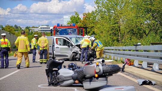 Motorradfahrer bei Unfall schwer verletzt