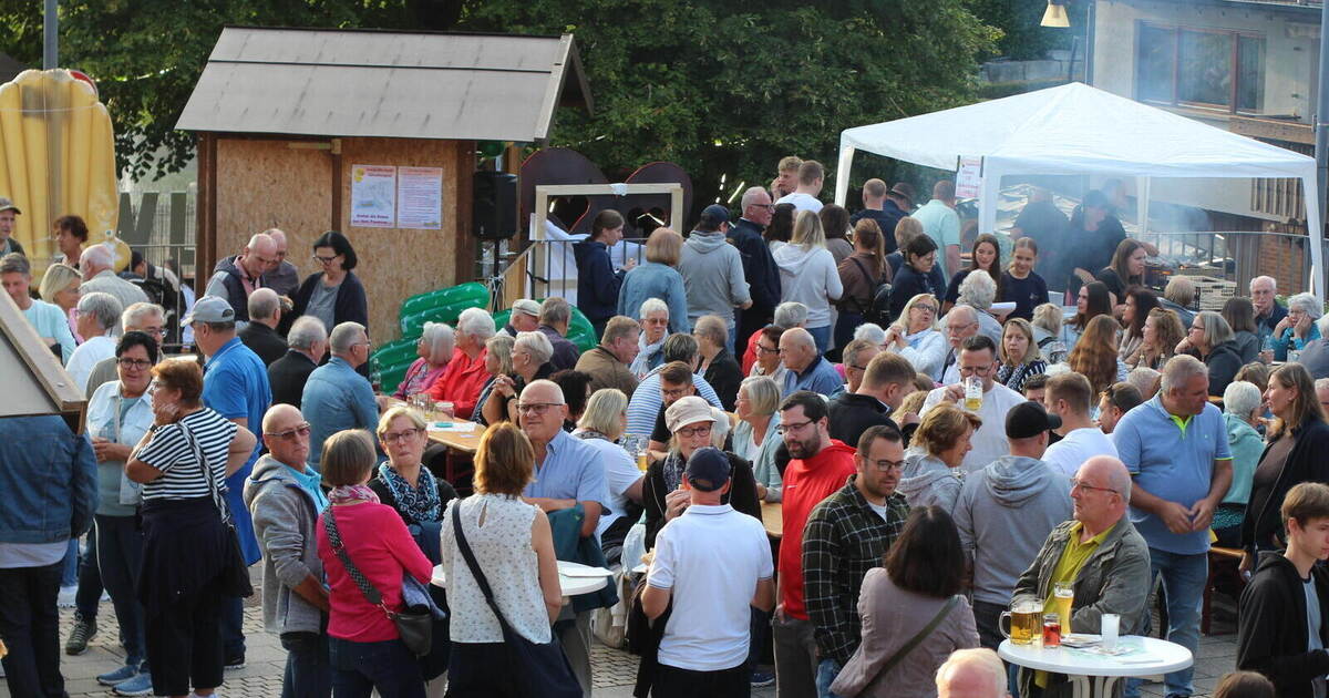 250 Enten und sechs Vereine: Wurmberger Seenachtsfest lockt zahlreiche Besucher an
