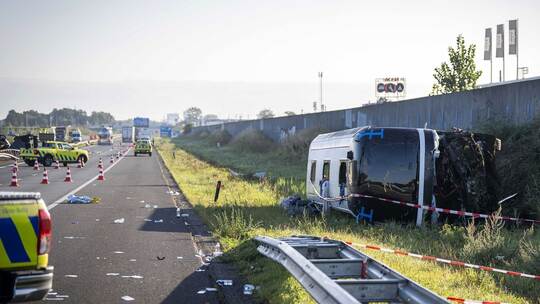 Niederlande: Schwerer Unfall mit Bus mit deutschen Schülern