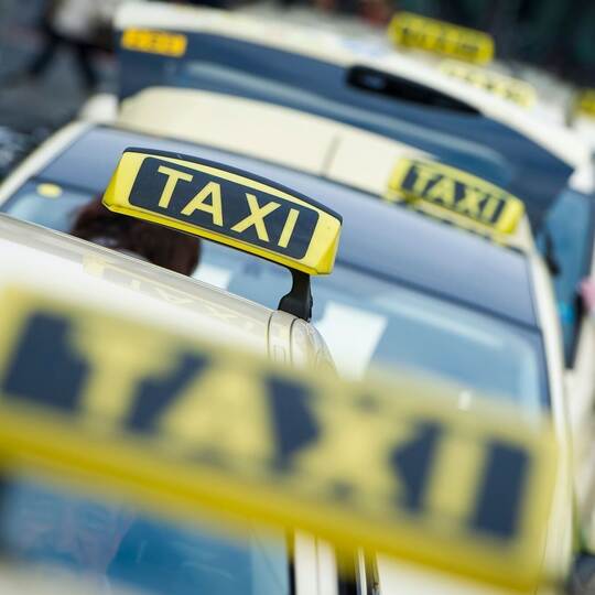 Taxi