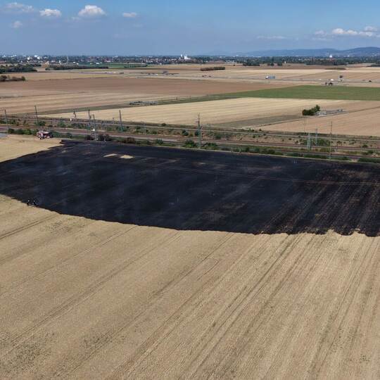 Bahnstrecke wegen Flächenbrand gesperrt