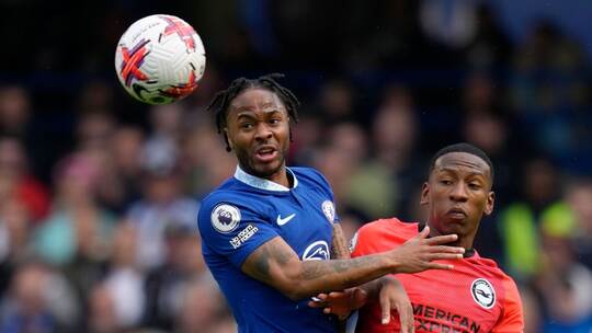 Raheem Sterling (l)