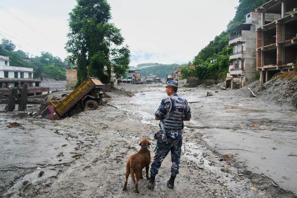Sturzflut an Grenze zwischen China und Nepal Sturzflut an Grenze zwischen China und Nepal