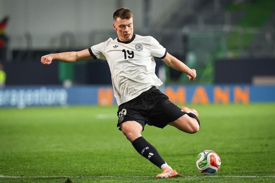Dzenan Pejcinovic Dzenan Pejcinovic