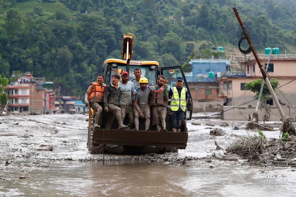 Sturzflut an Grenze zwischen China und Nepal Sturzflut an Grenze zwischen China und Nepal