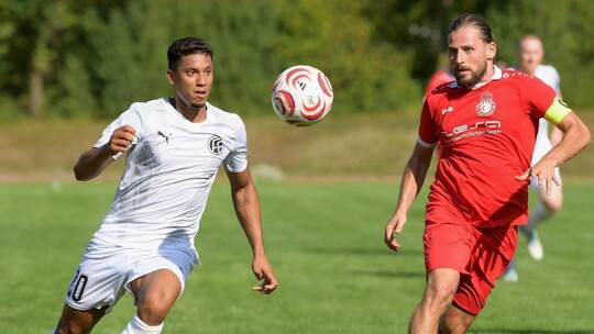 Patrick Yuri Campos de Araujo Souza (links ) und Batuhan Yazici (rechts), trafen vergangene Woche mit ihren Vereinen, dem 1. FC