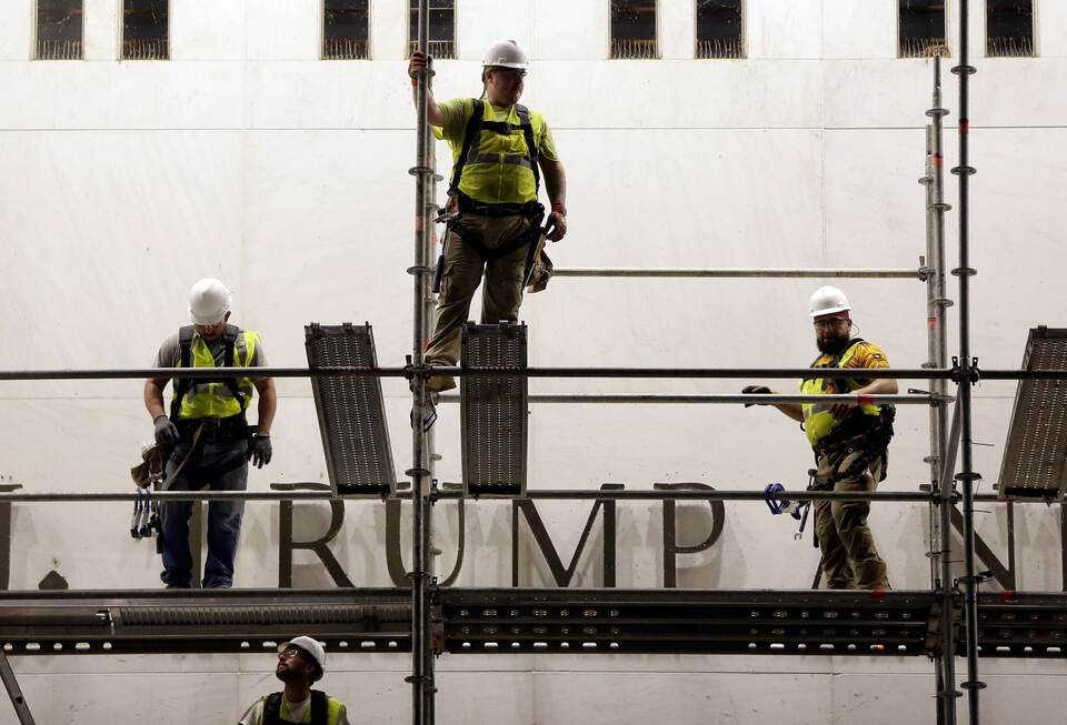 Trumps Name von Kennedy Center entfernt Trumps Name von Kennedy Center entfernt