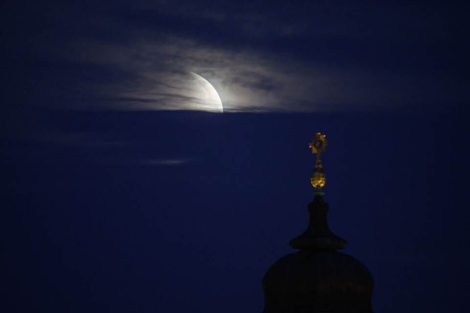 Partielle Mondfinsternis - Dresden