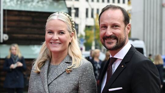 Norwegens neuer König Haakon und Königin Mette-Marit Norwegens neuer König Haakon und Königin Mette-Marit