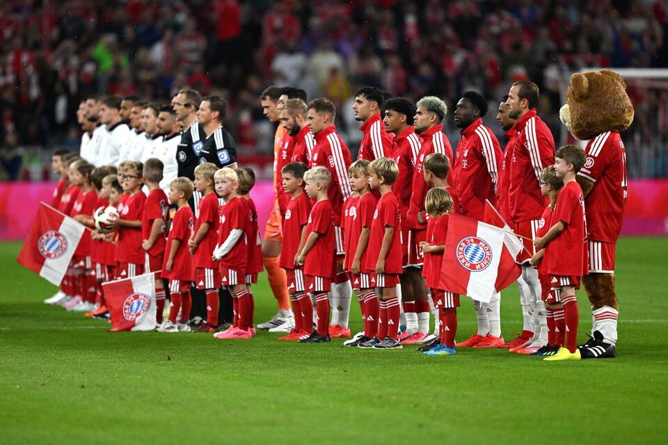 FC Bayern München - VfB Stuttgart FC Bayern München - VfB Stuttgart