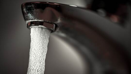 Wasserhahn