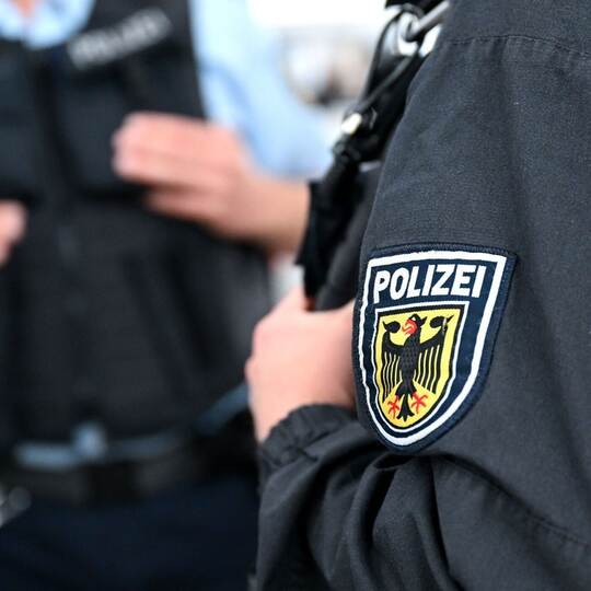 Bundespolizei am Bahnhof Symbolbild