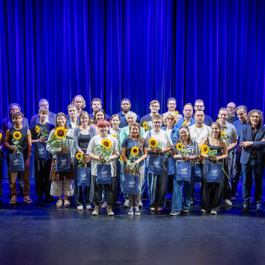Theater Vorstellung Neue Spielzeit