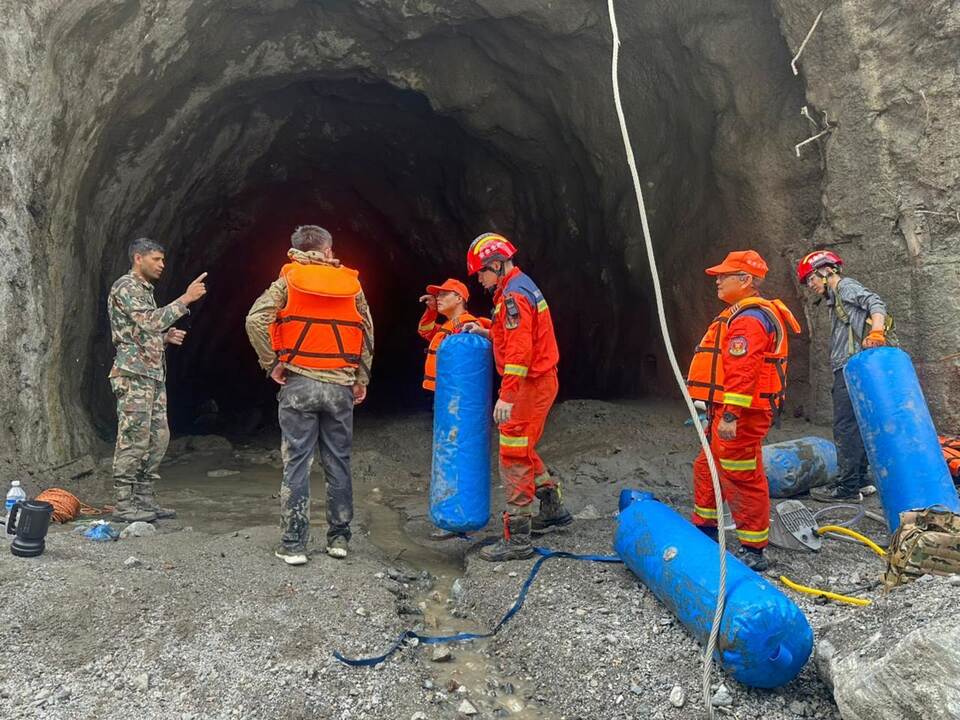 Nach Sturzflut im Himalaya - Nepal Nach Sturzflut im Himalaya - Nepal