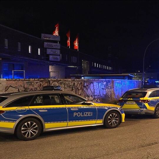 Polizeieinsatz auf Fabrikgelände in Hamburg