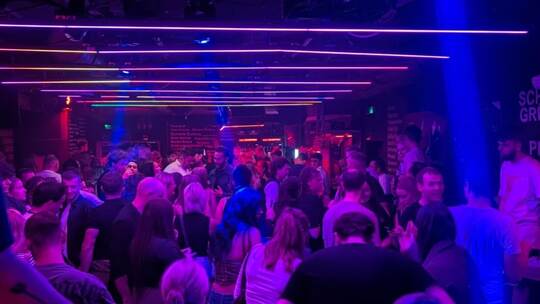 Rafael Müller hat es riskiert und mit seiner Oechsle Fest-Aftershow-Party im „salt&pepper“ von Anfang an Erfolg gehabt. Steffen