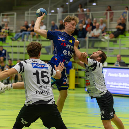 Nach der HSG Albstadt wartet auf Hannes Schnepf (am Ball) und die SG Pforzheim/Eutingen nun mit dem HBW Balingen-Weilstetten II