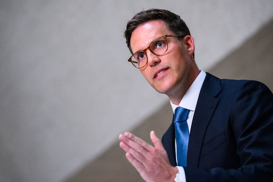 Baden-Württembergs Innenminister trifft Fußballvereine Baden-Württembergs Innenminister trifft Fußballvereine