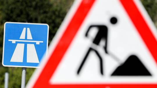 Symbolbild Bauarbeiten Autobahn